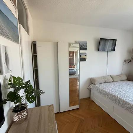 Mm1 * Porec